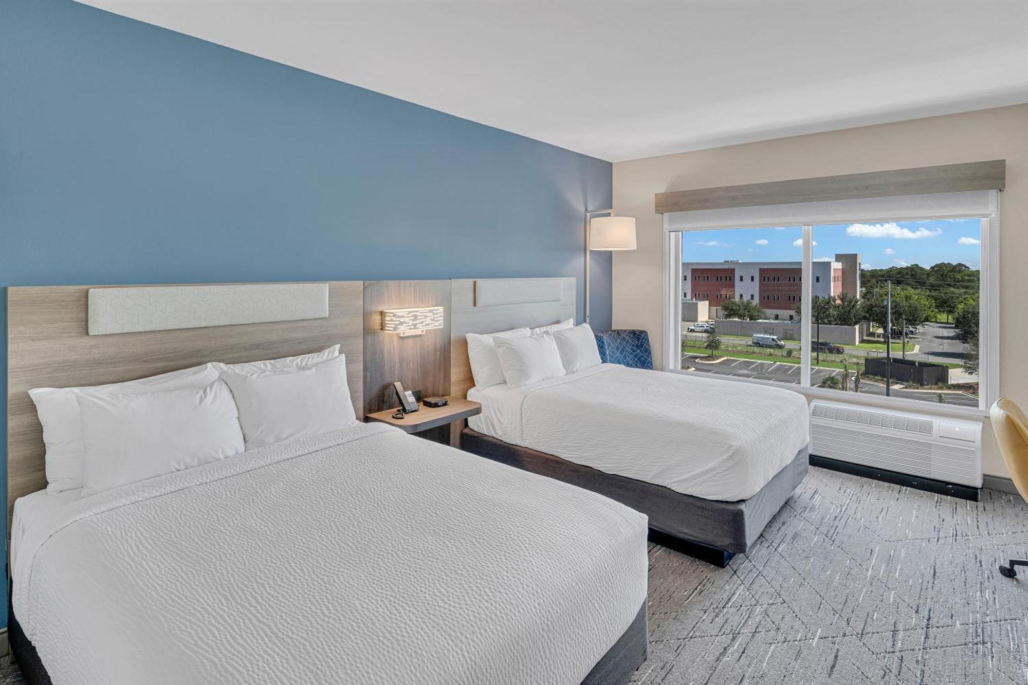 Holiday Inn Express & Suites Fort Walton Beach - Eglin Area By Ihg Luaran gambar