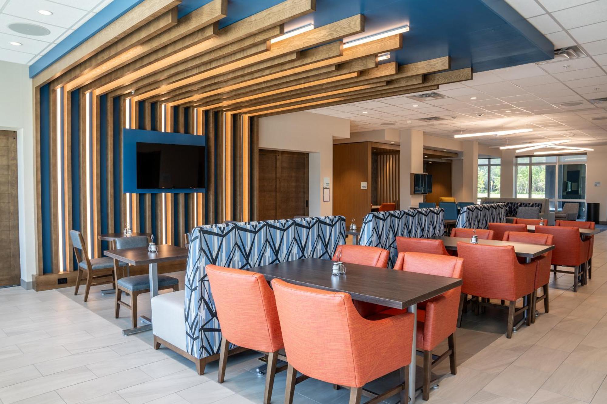 Holiday Inn Express & Suites Fort Walton Beach - Eglin Area By Ihg Luaran gambar