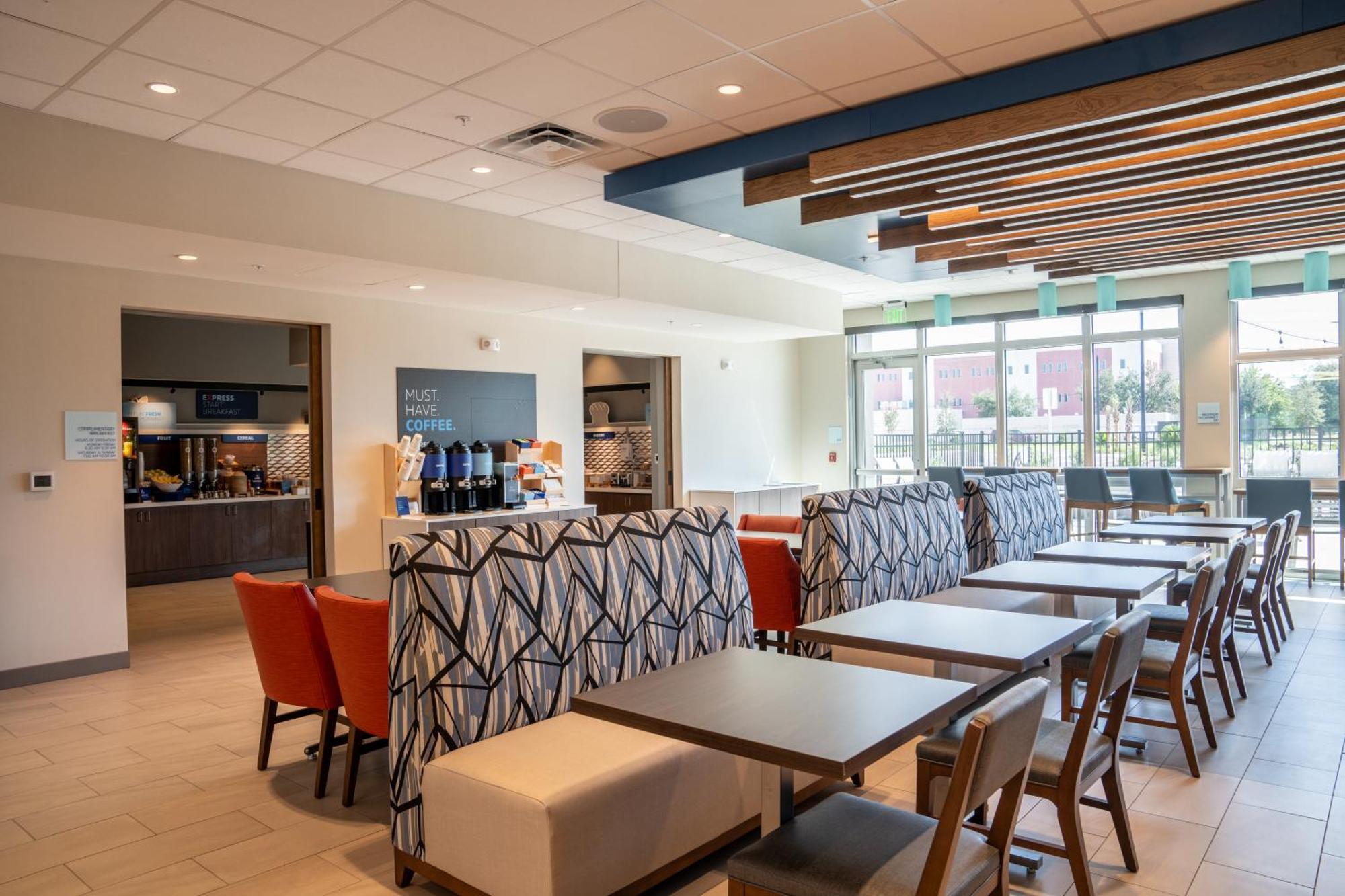 Holiday Inn Express & Suites Fort Walton Beach - Eglin Area By Ihg Luaran gambar