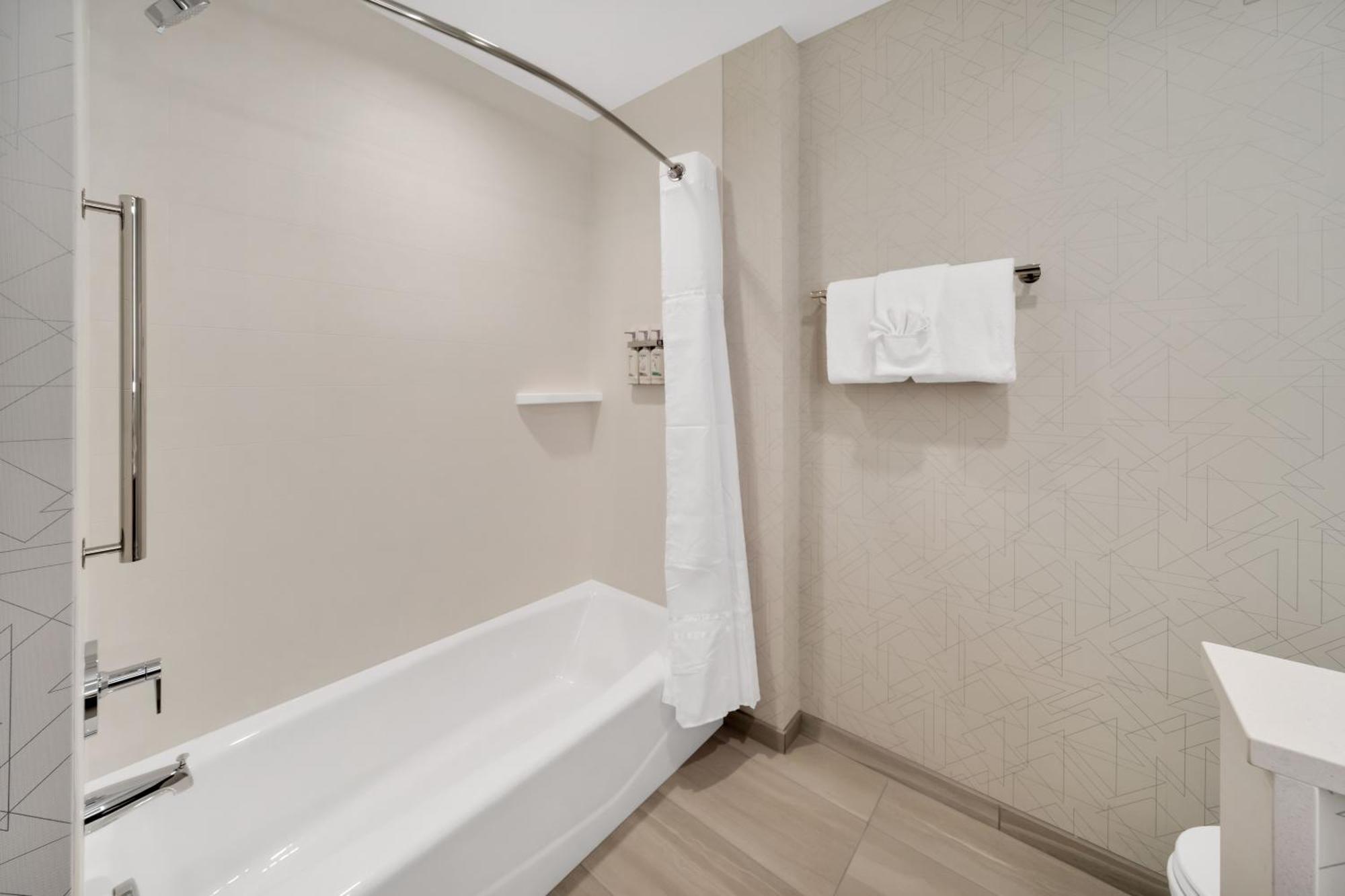 Holiday Inn Express & Suites Fort Walton Beach - Eglin Area By Ihg Luaran gambar